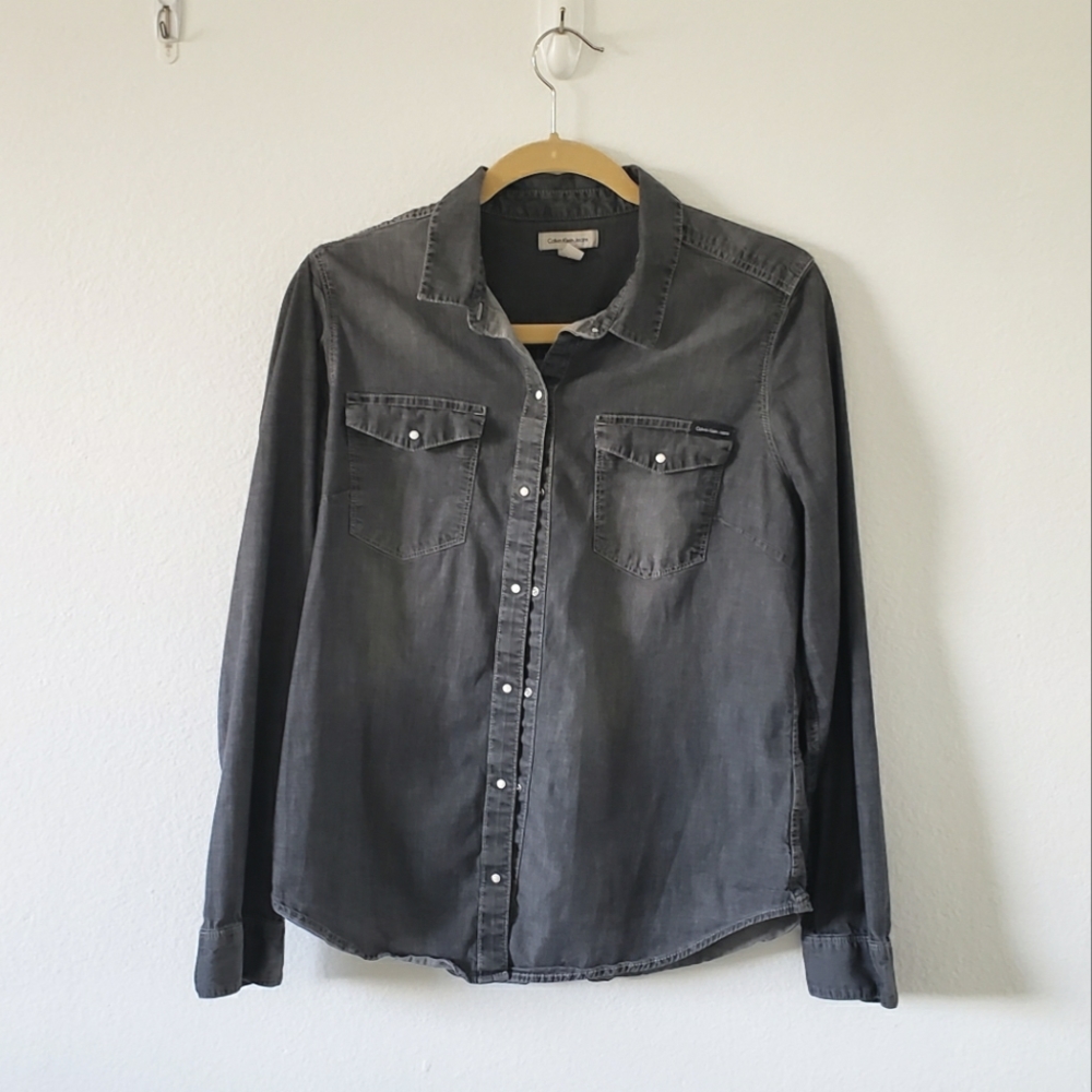 Calvin Klein charcoal black button up shirt